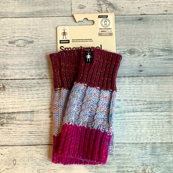 SmartWool Women’s Isto Hand Warmers - Merino Wool - Picture 1 of 4